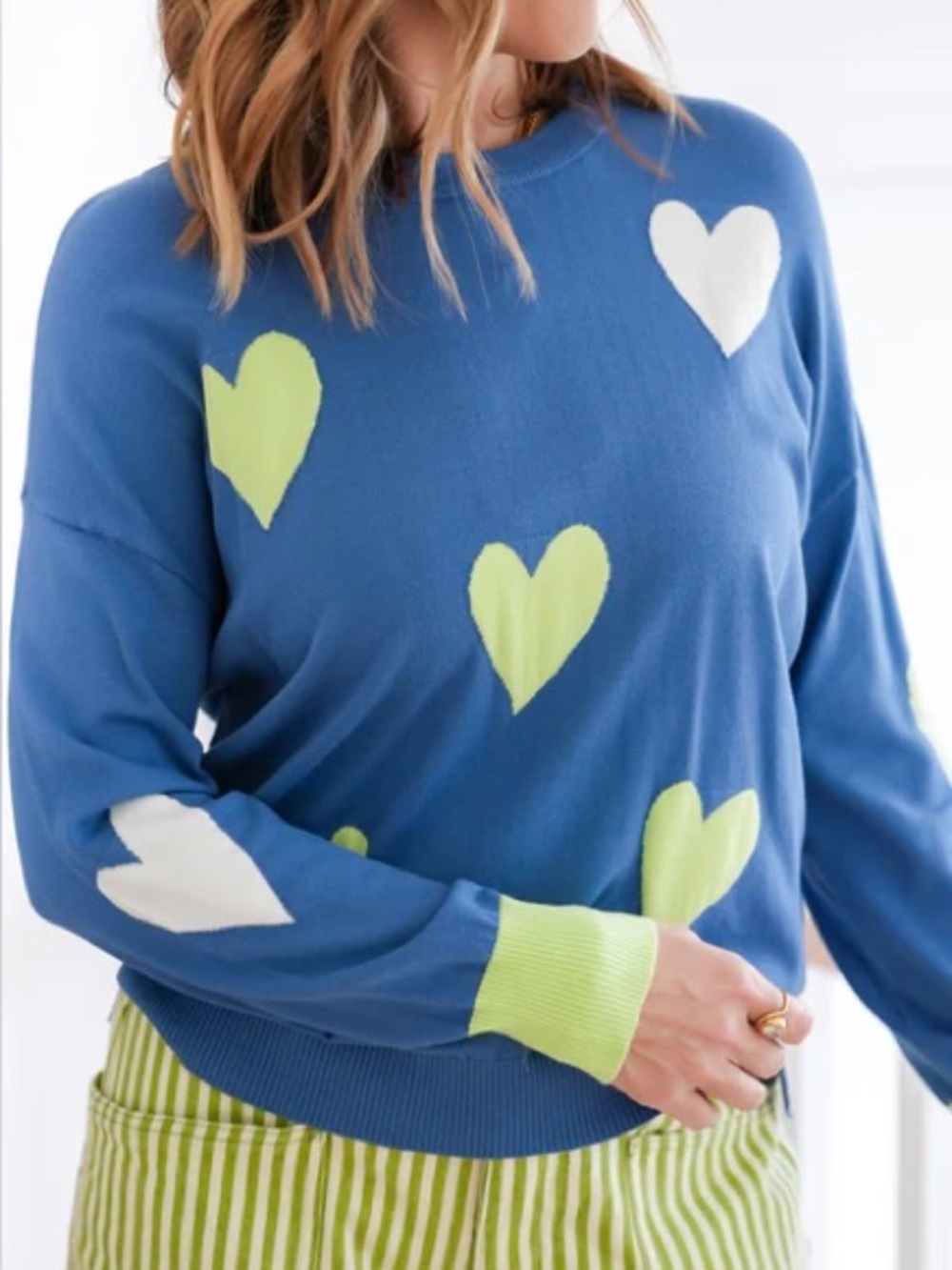 Ninety Blue Crewneck Sweater All Over Heart Pattern Long Sleeve Pullover- large